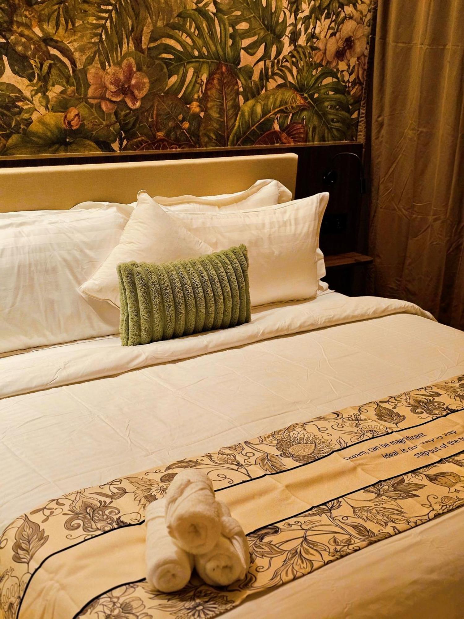 The Palm Suite At Lava Mansion Джорджтаун Экстерьер фото